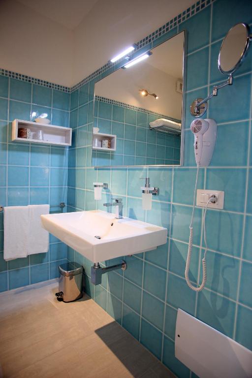 Hotel Regina Simius - 17