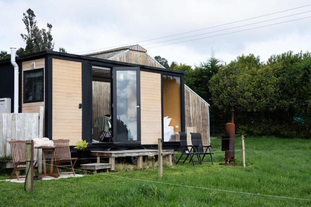 Forest Farm Tiny House by Tiny Away - Resim 6