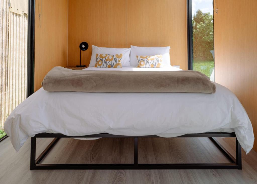 Forest Farm Tiny House by Tiny Away - Resim 10