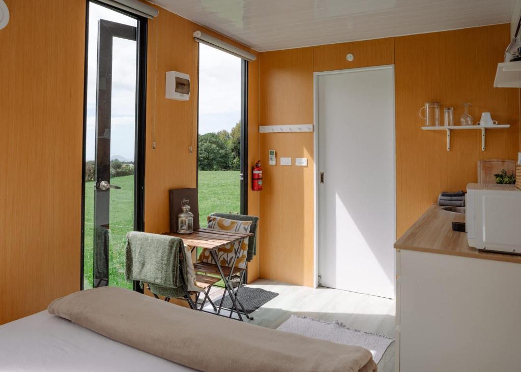 Forest Farm Tiny House by Tiny Away - Resim 11