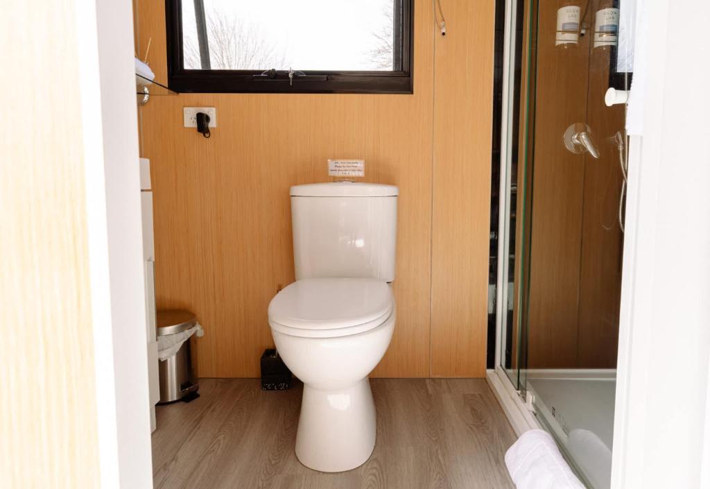 Forest Farm Tiny House by Tiny Away - Resim 14