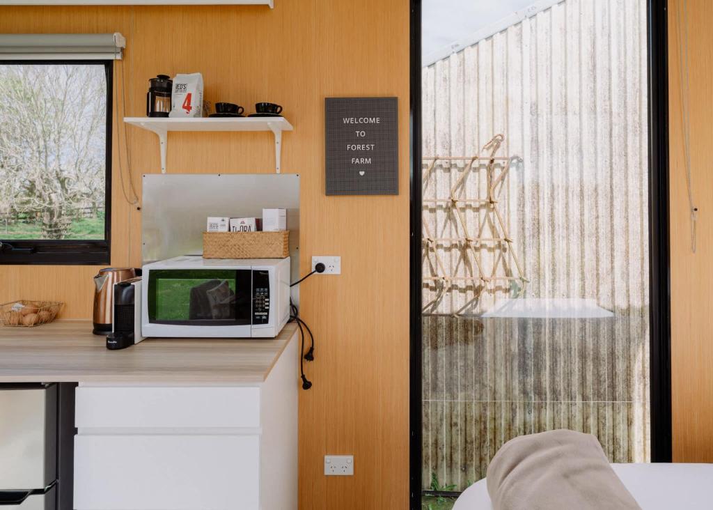 Forest Farm Tiny House by Tiny Away - Resim 17