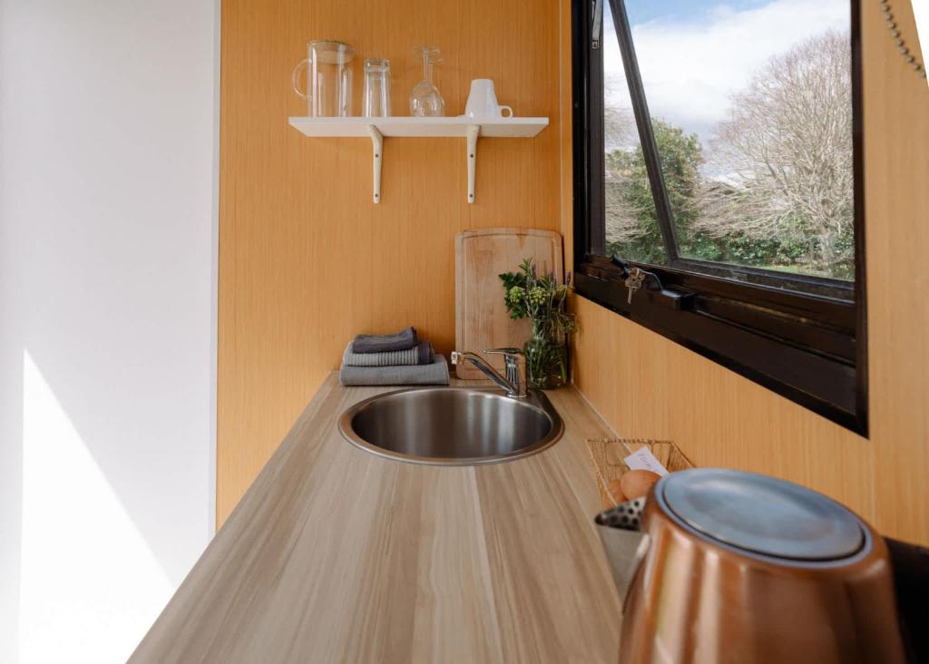 Forest Farm Tiny House by Tiny Away - Resim 19