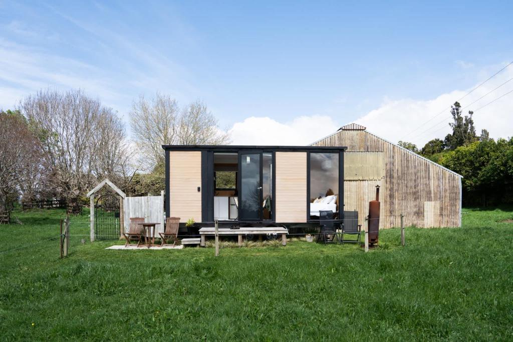 Forest Farm Tiny House by Tiny Away - Resim 35