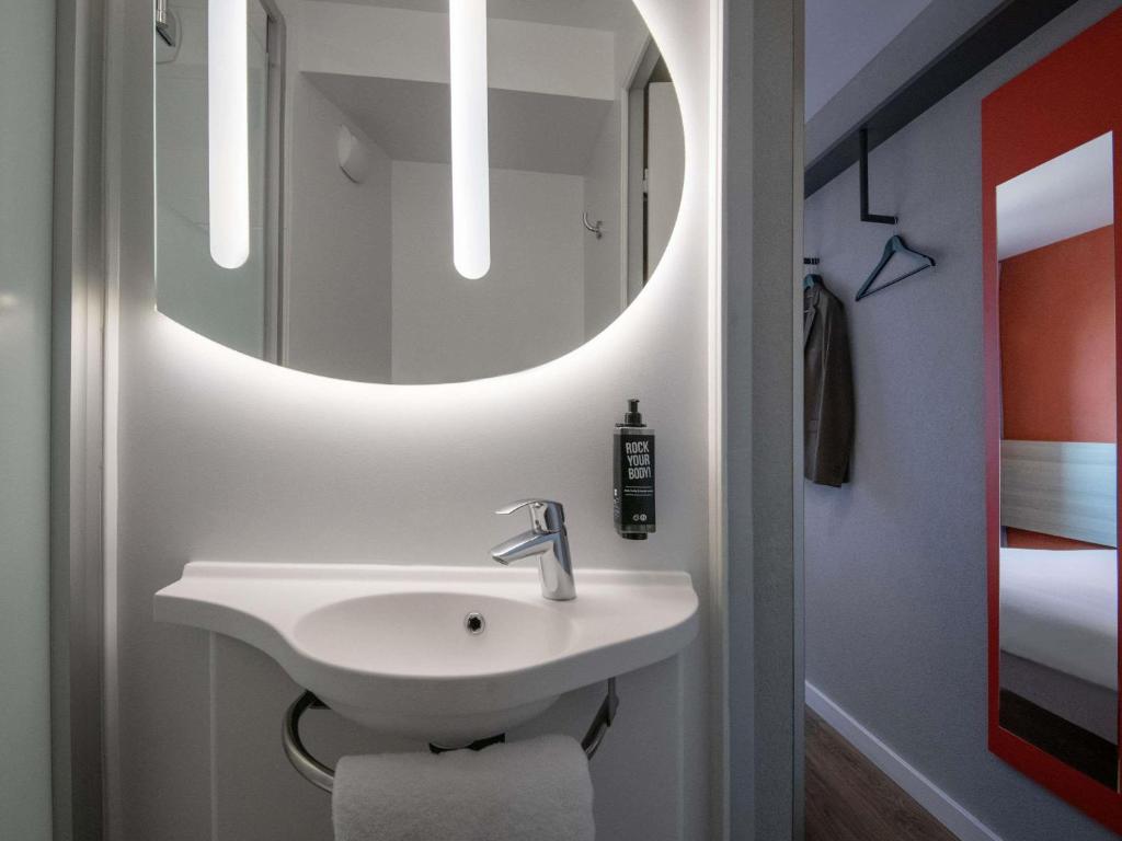 ibis budget Nice Aeroport - Resim 15