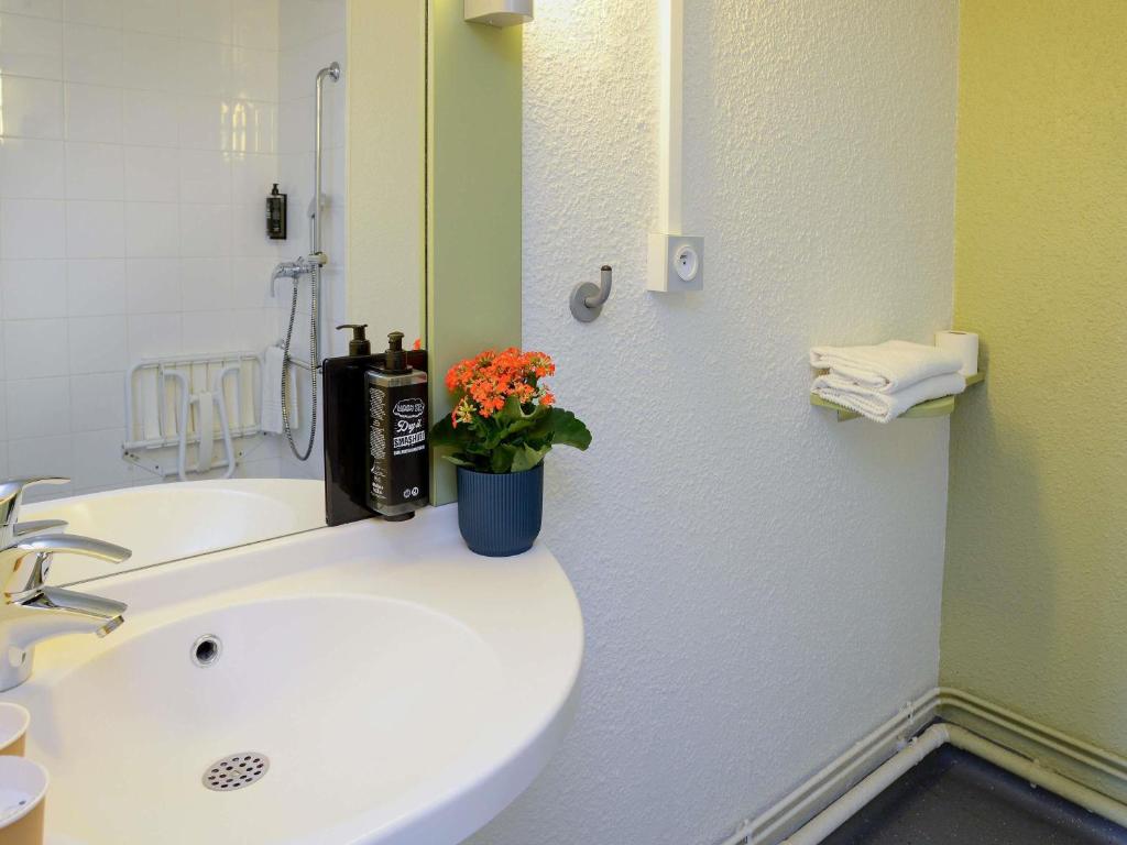 ibis budget Toulouse Centre Gare - Resim 20