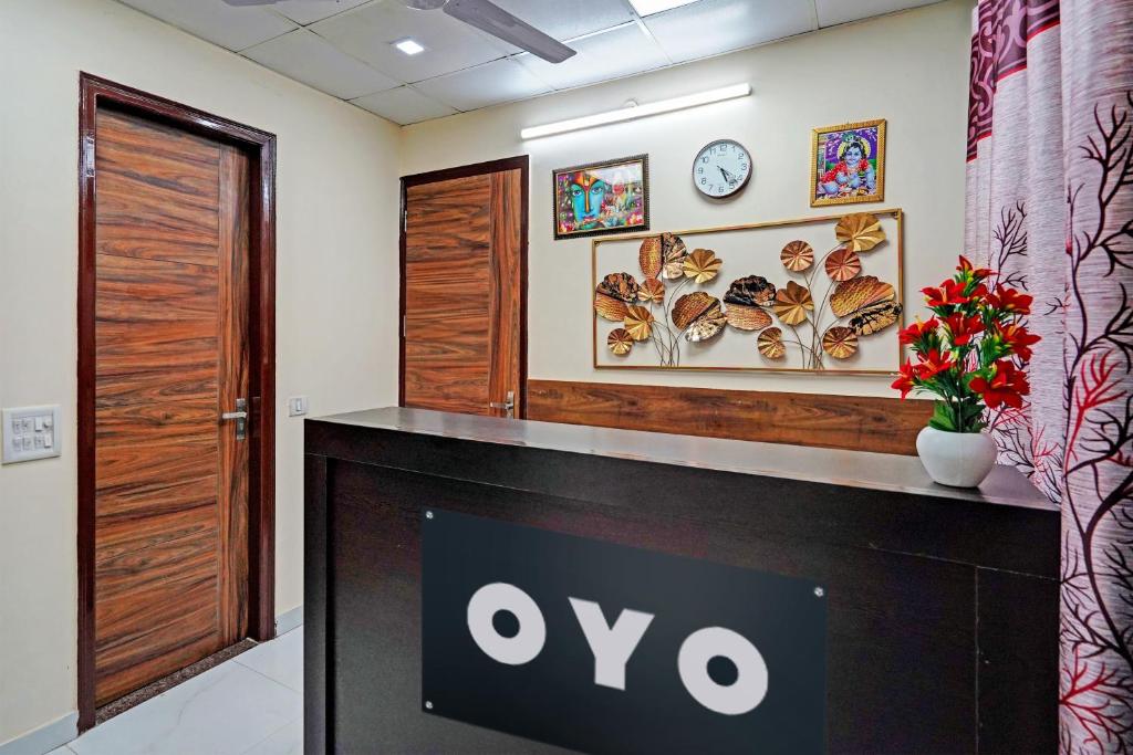 Πιστοποιητικό, βραβείο, πινακίδα ή έγγραφο που προβάλλεται στο Royal Hotel