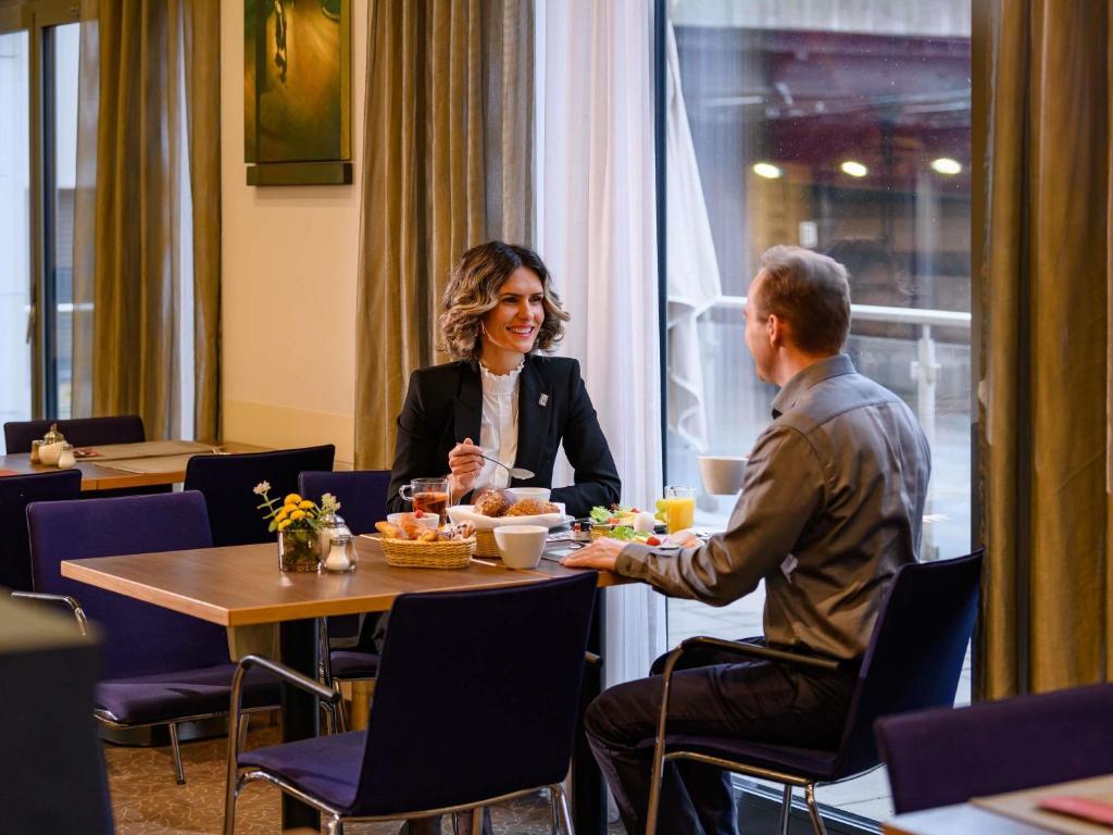 Novotel Nürnberg Centre Ville - Resim 41