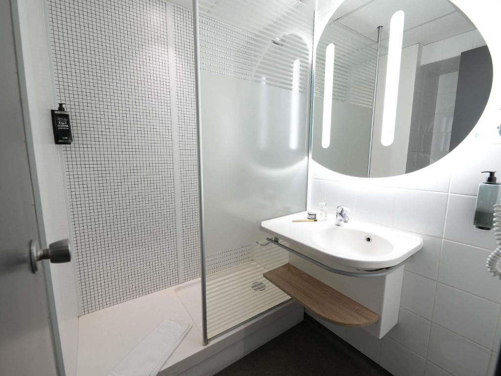 ibis budget Marseille Vieux Port - Resim 25