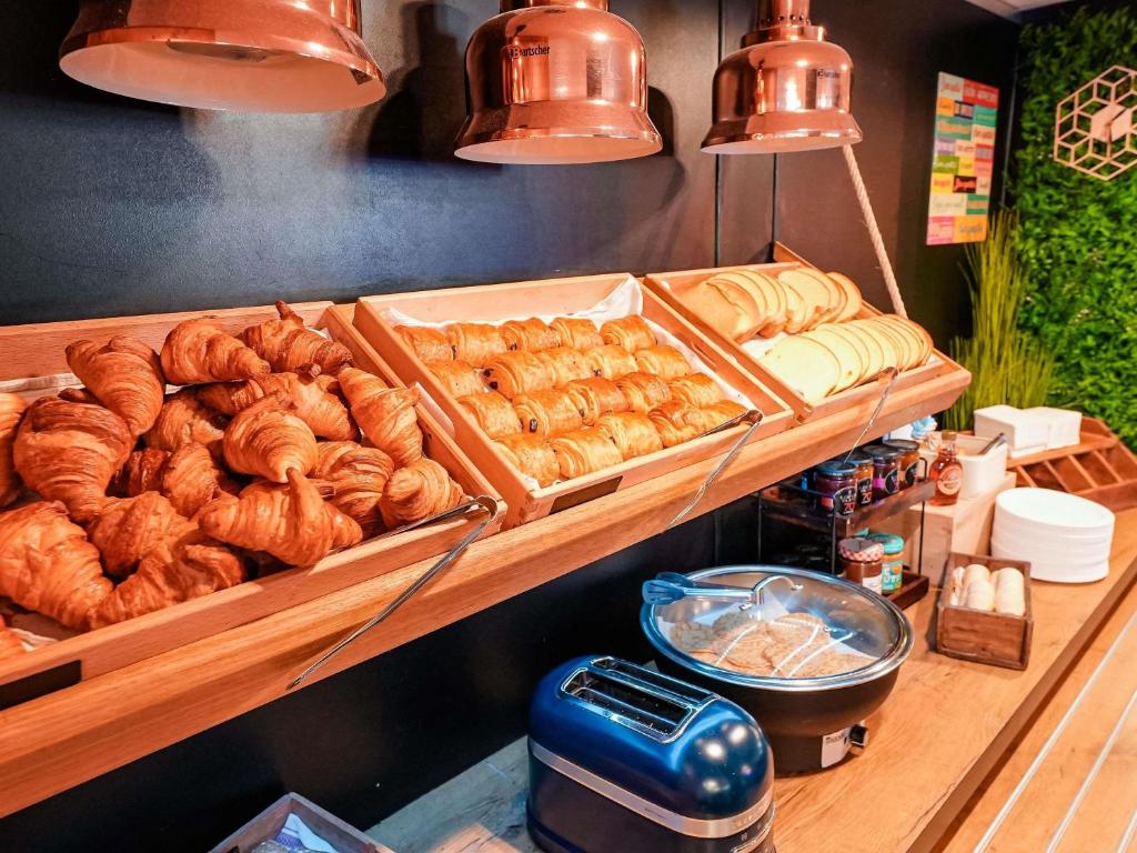 ibis budget Marseille Vieux Port - Resim 35