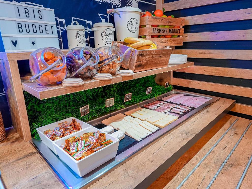 ibis budget Marseille Vieux Port - Resim 37