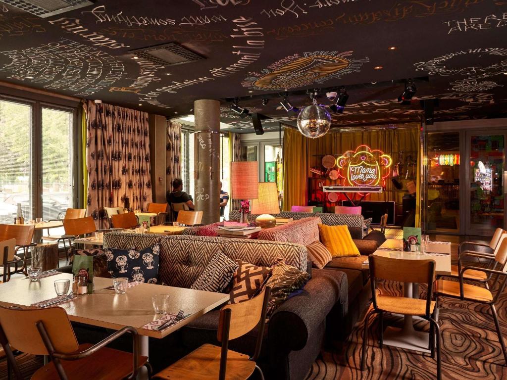 Mama Shelter Lyon - Resim 9