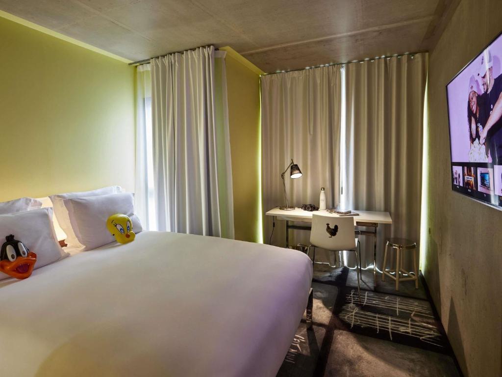 Mama Shelter Lyon - Resim 13