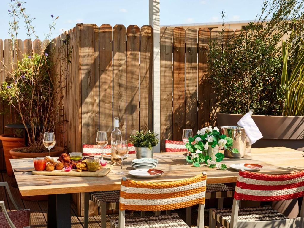 Mama Shelter Lyon - Resim 24