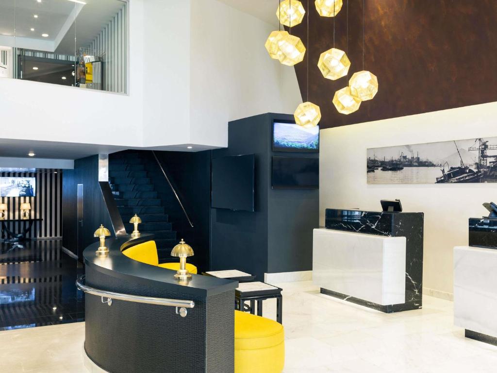 Hotel Mercure Jardines de Albia - Resim 3