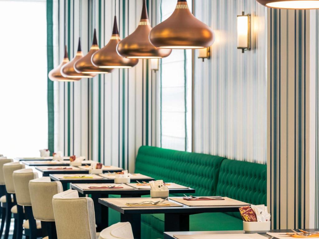 Hotel Mercure Jardines de Albia - Resim 25