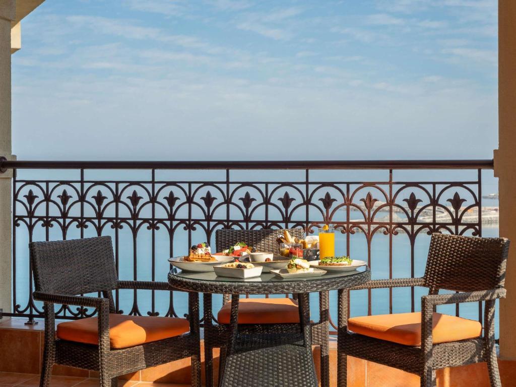 Pullman Resort Al Marjan Island - Resim 36
