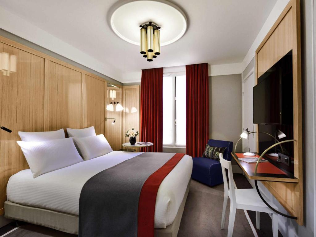 
Classic Room with Queen Bed
