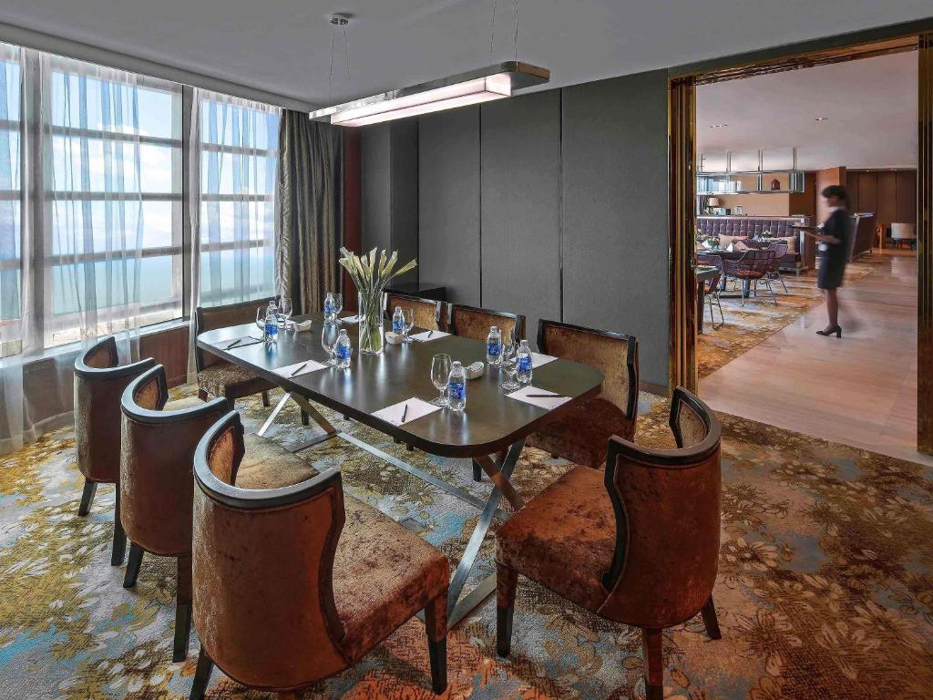 Suite Exclusive 2 Phòng Ngủ Có Phòng Xông Hơi Khô Và Quyền Sử Dụng Lounge