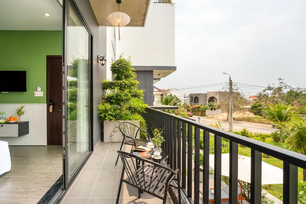 Dương Villa - Habitación Triple Con Balcón