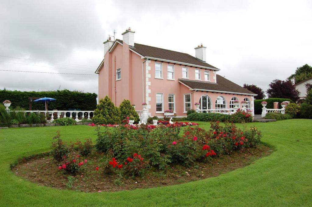 Gallery image of Ballingowan House in Newcastle West