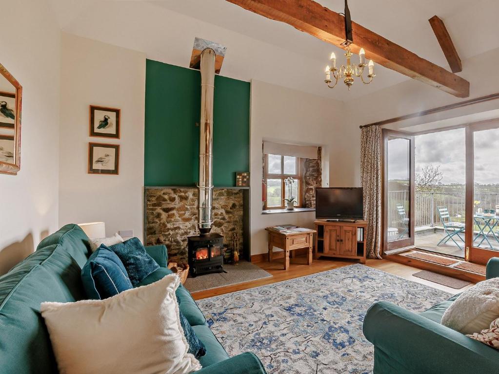 Posezení v ubytování 2 bed in Holsworthy 91755