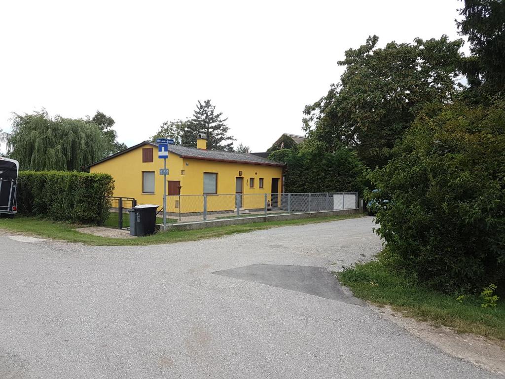 The building in which the holiday home is located