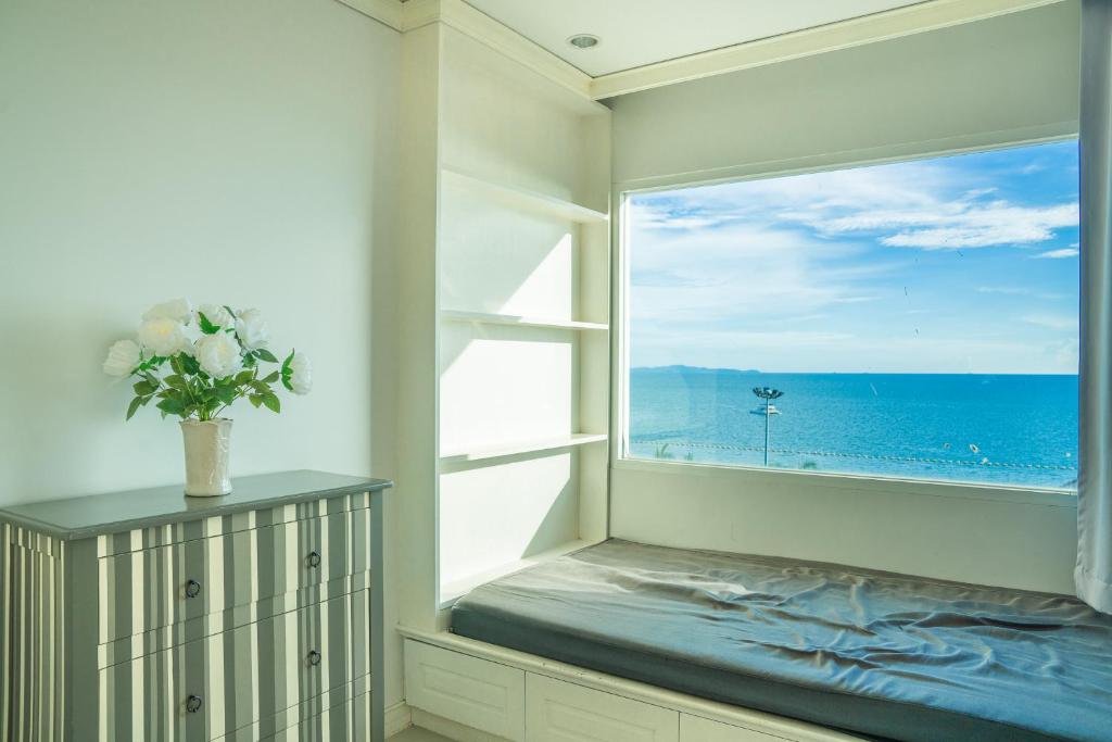 Welcome World Beachfront Resort - Resim 21