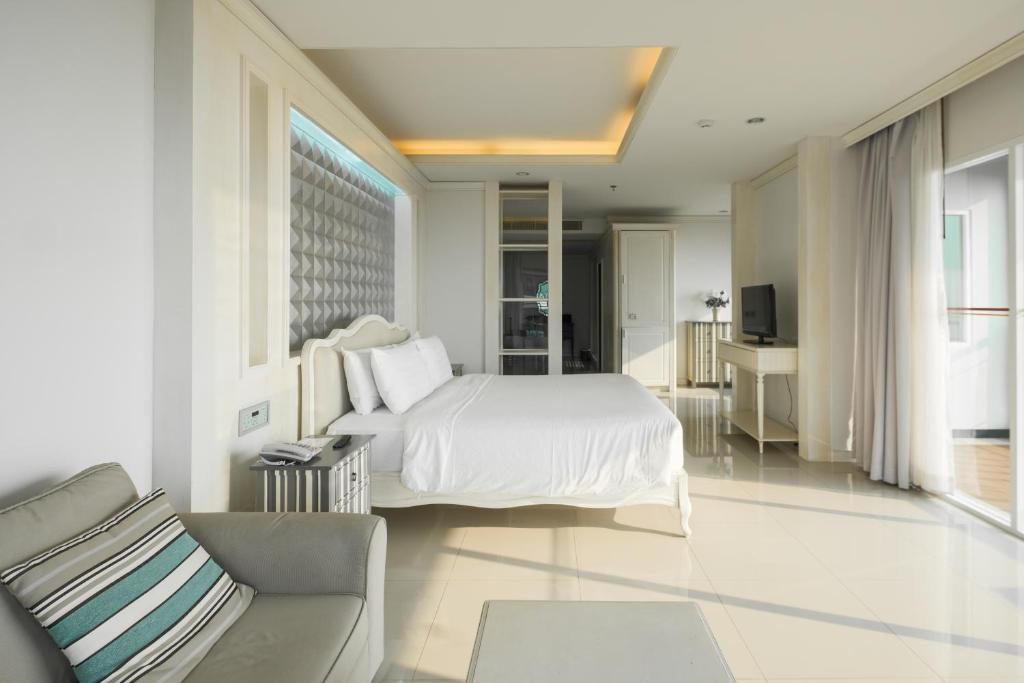 Welcome World Beachfront Resort - Resim 19