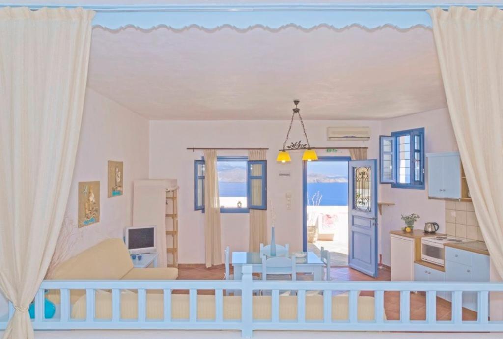 Fotografie z fotogalerie ubytování Aspro Mple v destinaci Astypalaia