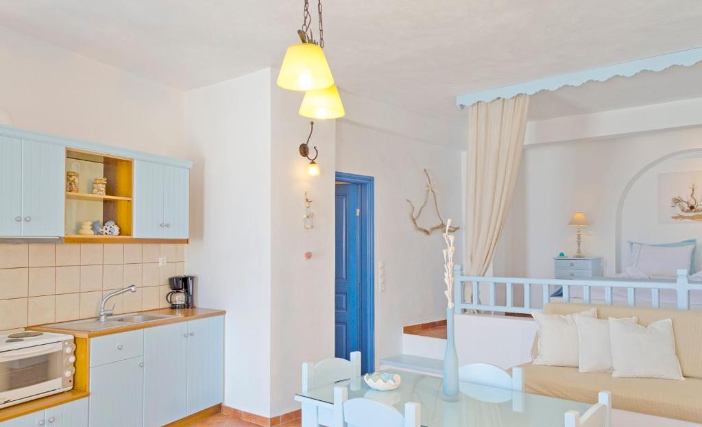 Fotografie z fotogalerie ubytování Aspro Mple v destinaci Astypalaia