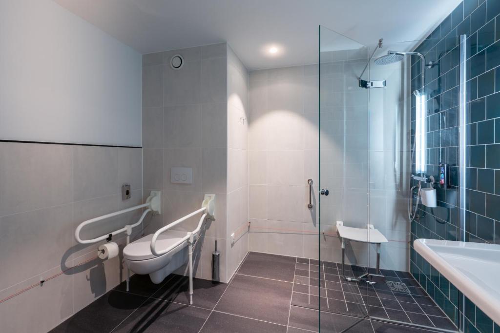 Holiday Inn - the niu, Fender Amsterdam - Resim 33