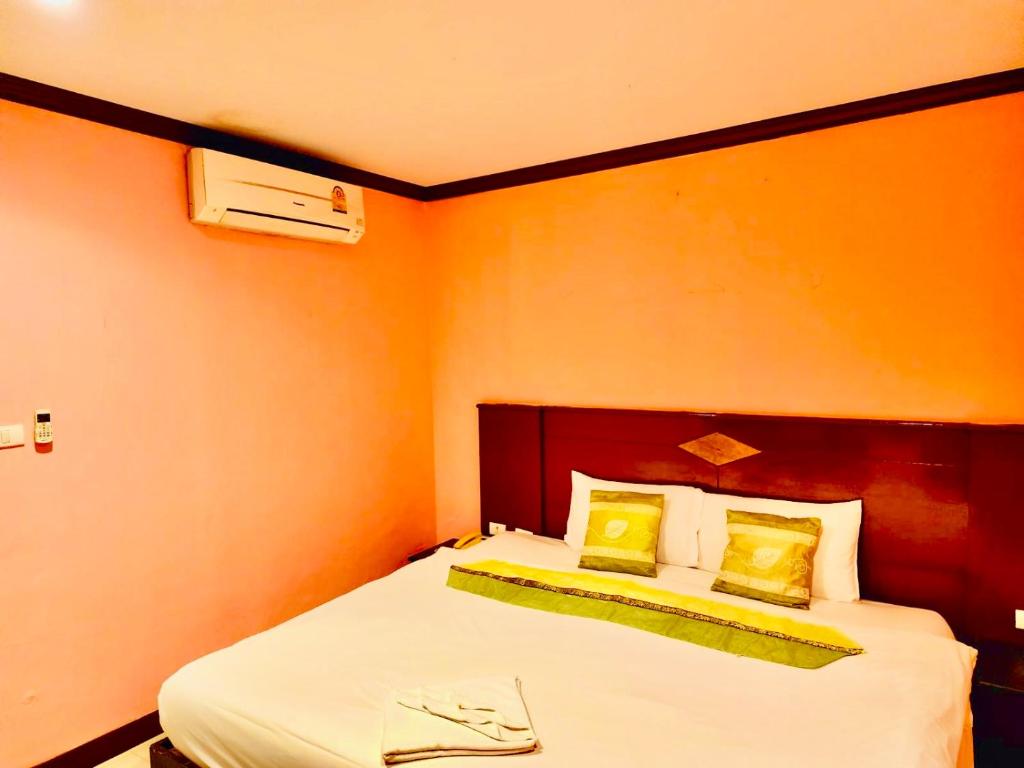 Hotel Hollywood Inn Love Patong