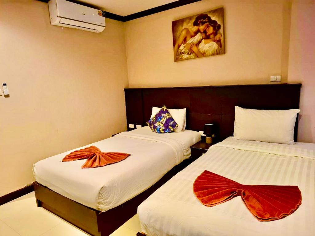 Hotel Hollywood Inn Love Patong - Resim 16