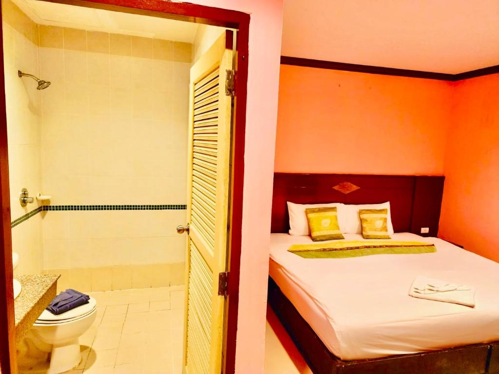 Hotel Hollywood Inn Love Patong - Resim 31