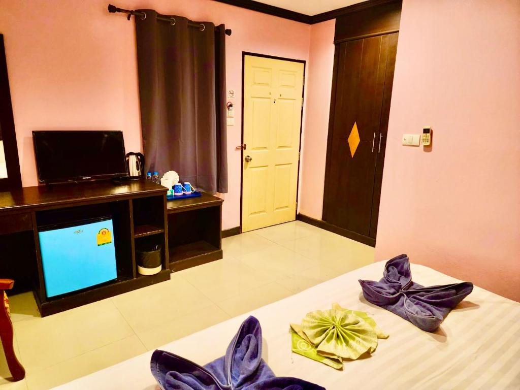 Hotel Hollywood Inn Love Patong - Resim 21