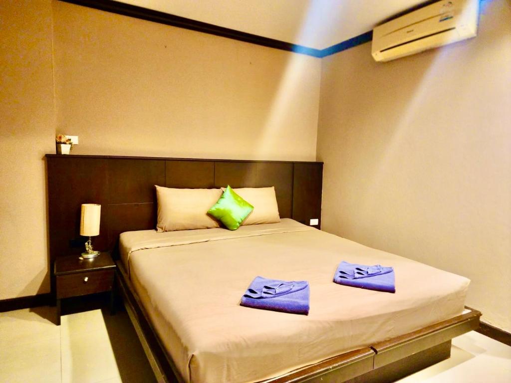 Hotel Hollywood Inn Love Patong - Resim 33