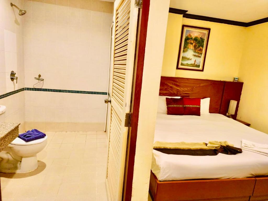 Hotel Hollywood Inn Love Patong - Resim 43