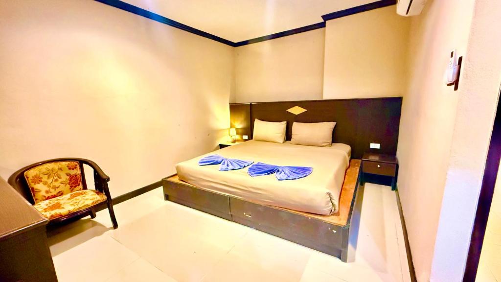 لابی و فضای عمومی Hotel Hollywood Inn Love Patong - تصویر ۵