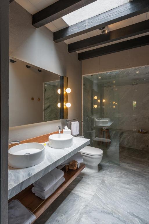Koupelna v ubytování Dos Casas Hotel & Spa
