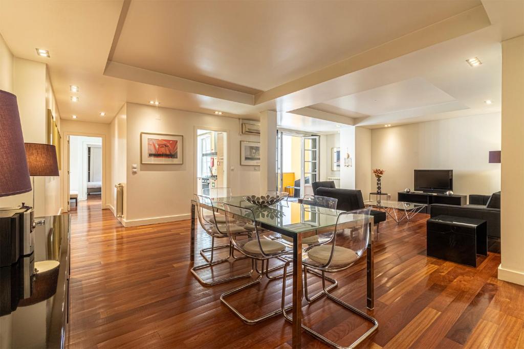Chiado Deluxe Design 3 BR Apartment, 4D