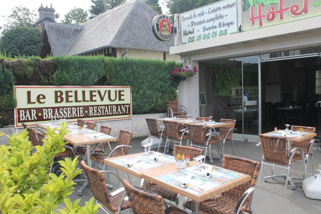 Restaurace v ubytování Le Bellevue Lisieux