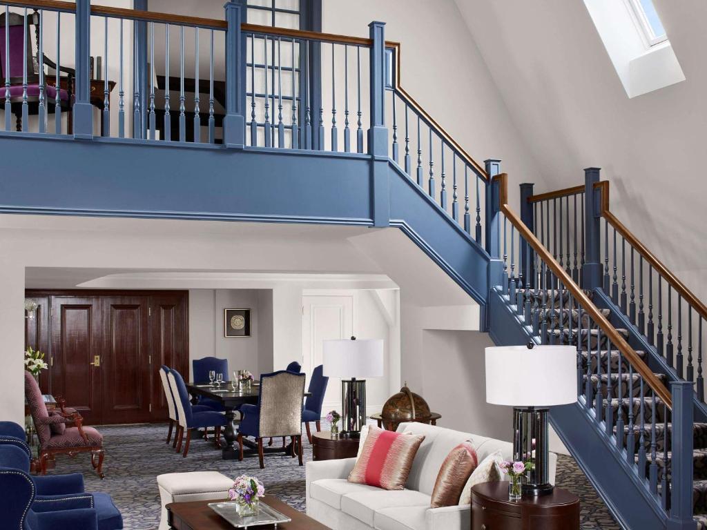 Fairmont Hotel Macdonald - Resim 6