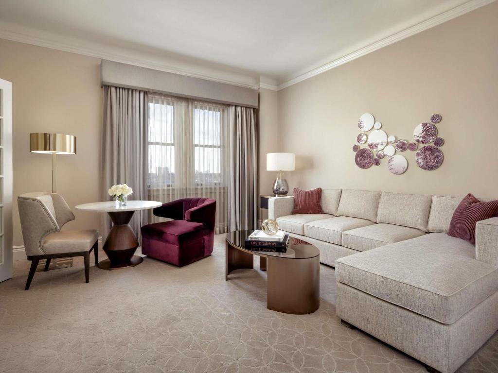 Fairmont Hotel Macdonald - Resim 12