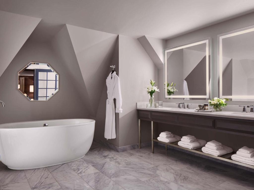 Fairmont Hotel Macdonald - Resim 36