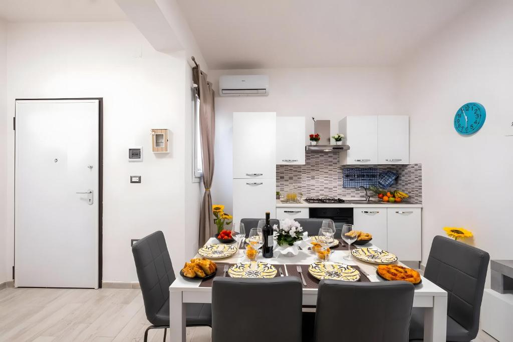 Kuchyň nebo kuchyňský kout v ubytování Mareluna Apartment