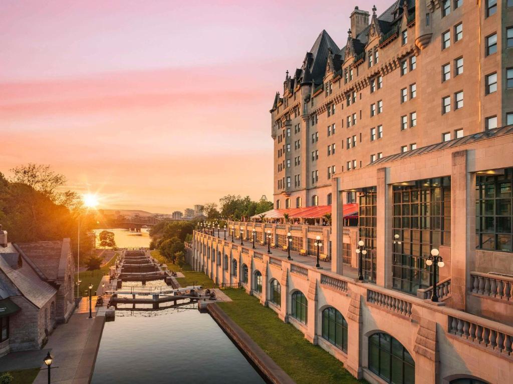 Fairmont Chateau Laurier - Resim 4
