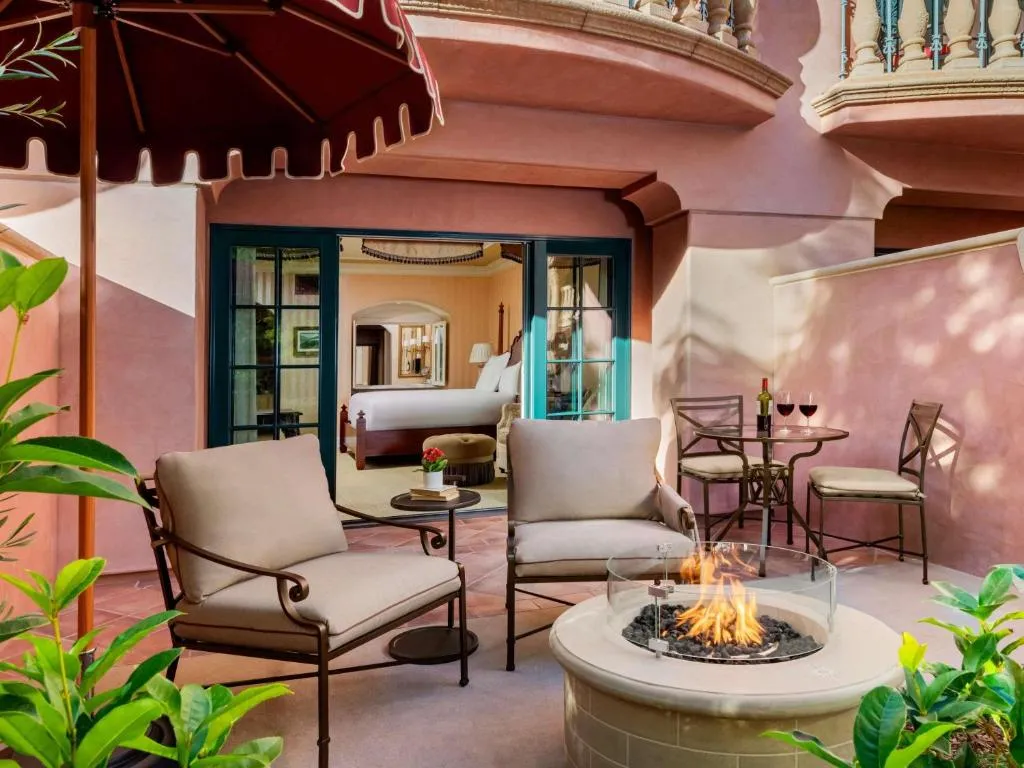 One-Bedroom Del Mar King Suite with Fireside
