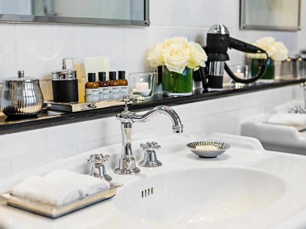 Fairmont Hotel Vier Jahreszeiten - Resim 30