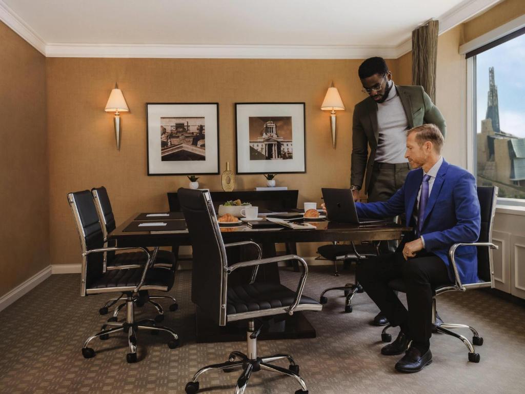 Fairmont Winnipeg - Resim 41